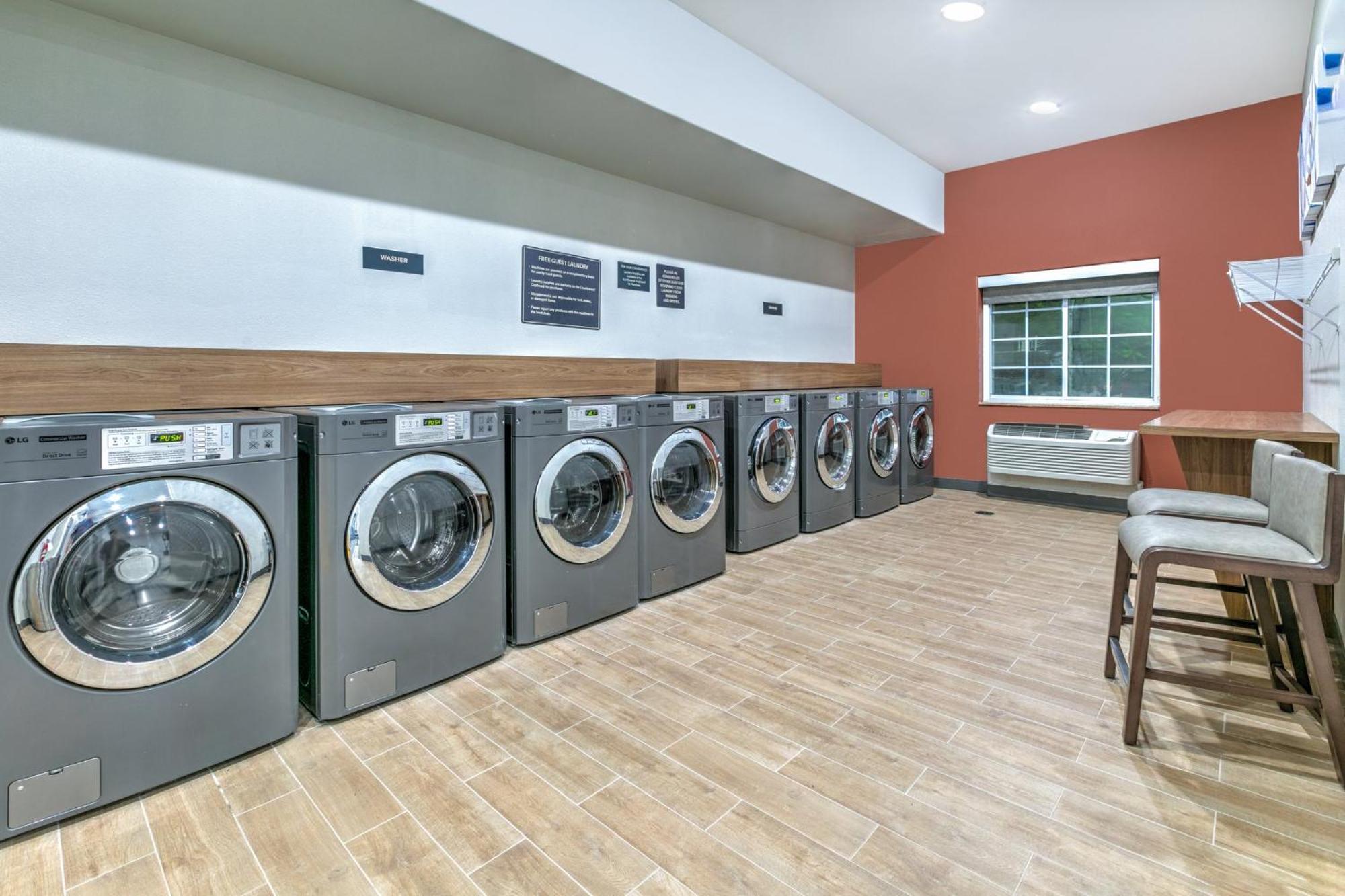 Candlewood Suites Lake Jackson By Ihg Dış mekan fotoğraf